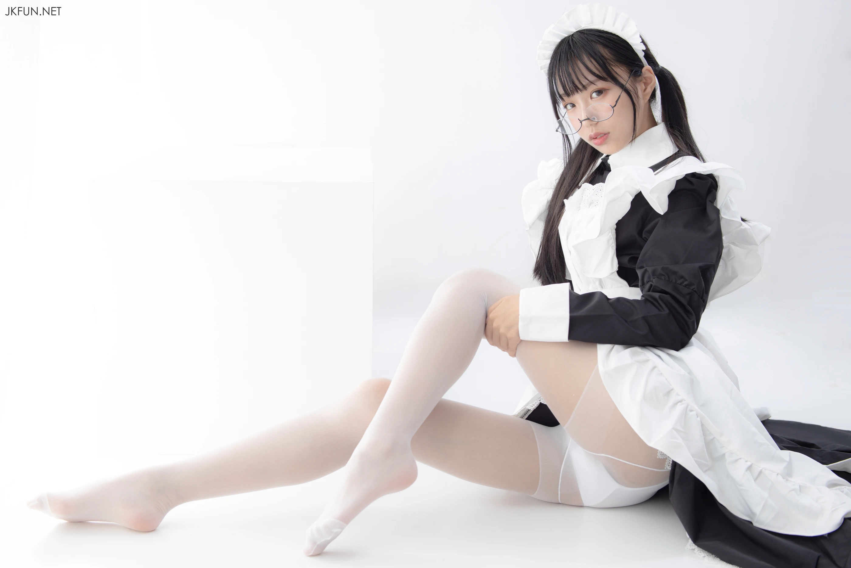 森萝财团 [JKFUN-017] 眼镜白丝女仆 [127P 1V]插图7